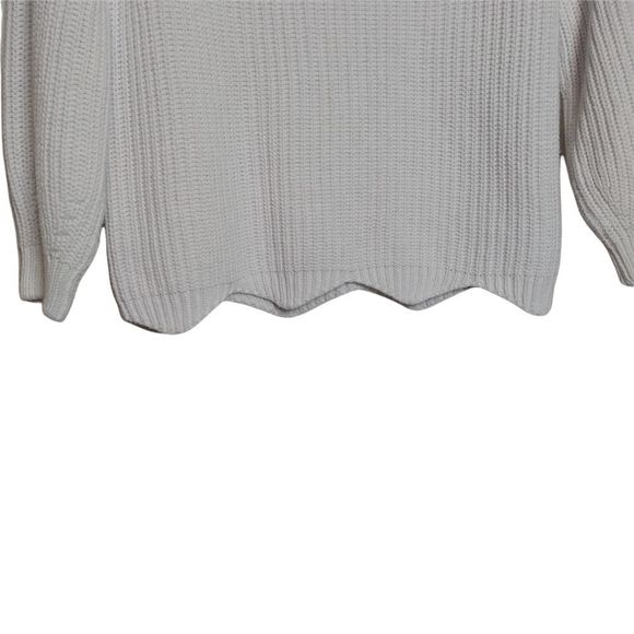 Zara Knitwear Summer Collection White Pullover Sweater Size 7 Scalloped hem. - Picture 2 of 6
